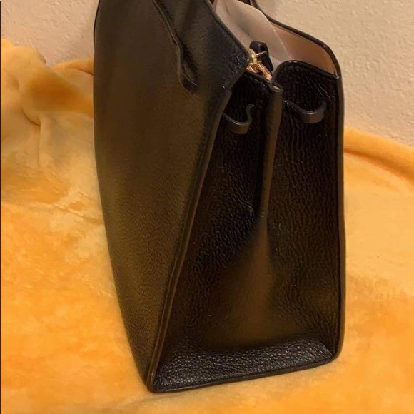 Authentic Kate Spade - Picture 2 of 4